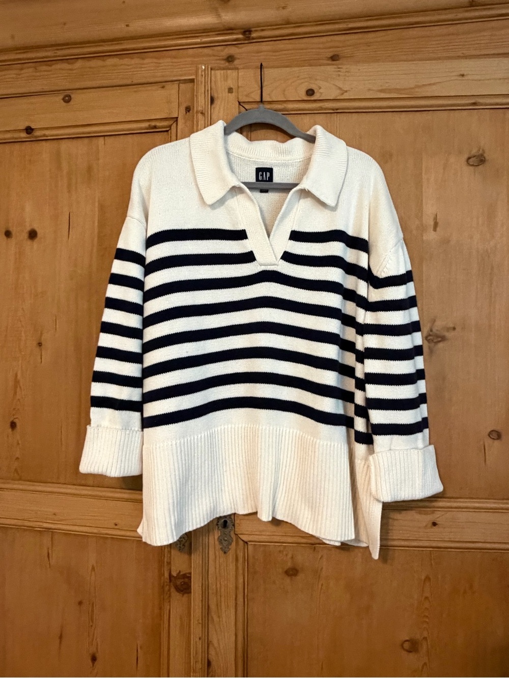 GAP Women’s Cream Pullover Polo Sweater with Navy Stripes Sz L
